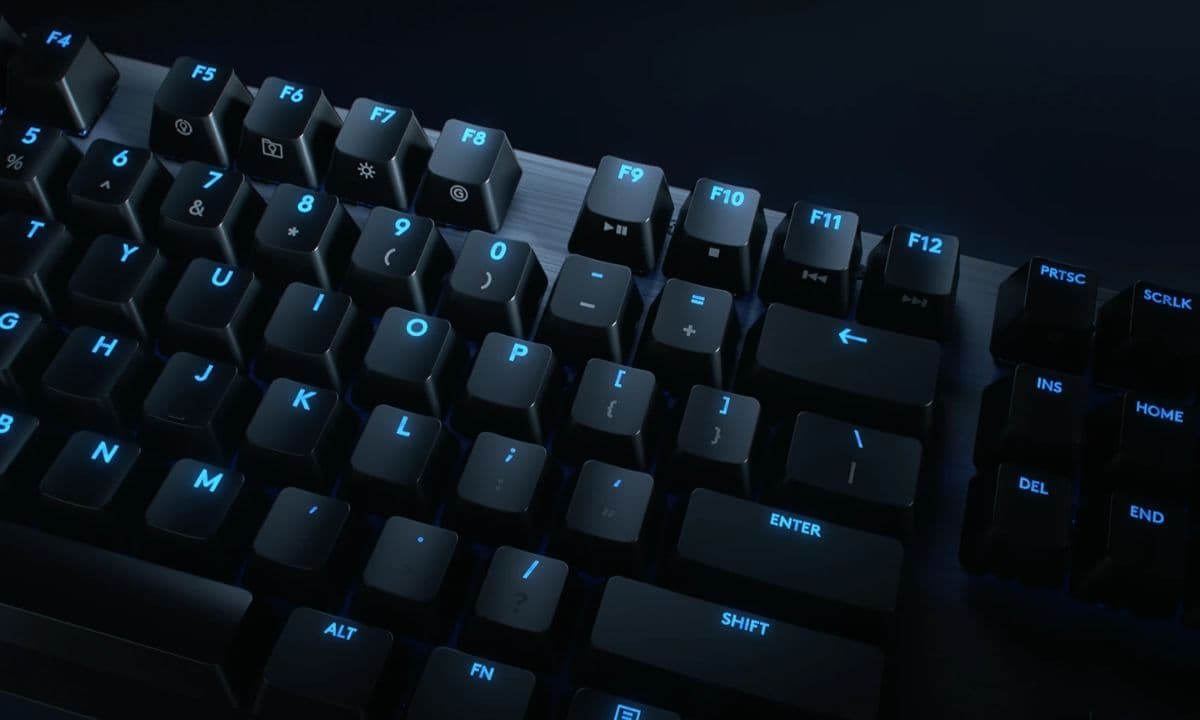 Logitech 羅技 G512 RGB 機械遊戲鍵盤